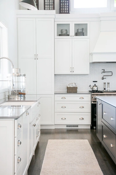lakefront-homes10 - White Cabinetry