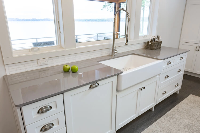 wisconsin-luxury-home-13 - Farmhouse Sink