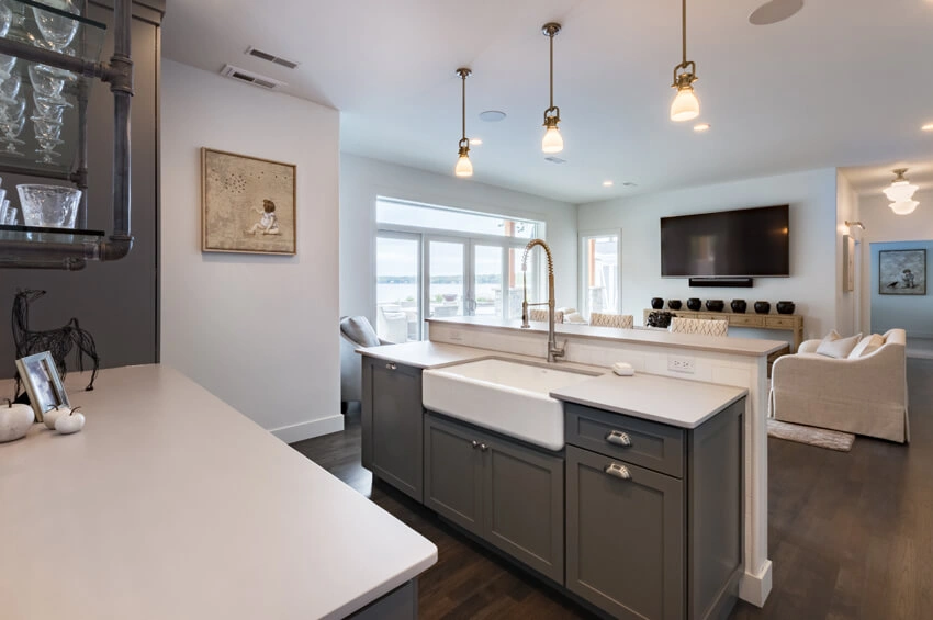 wisconsin-luxury-home-28 - Bar and Family Room
