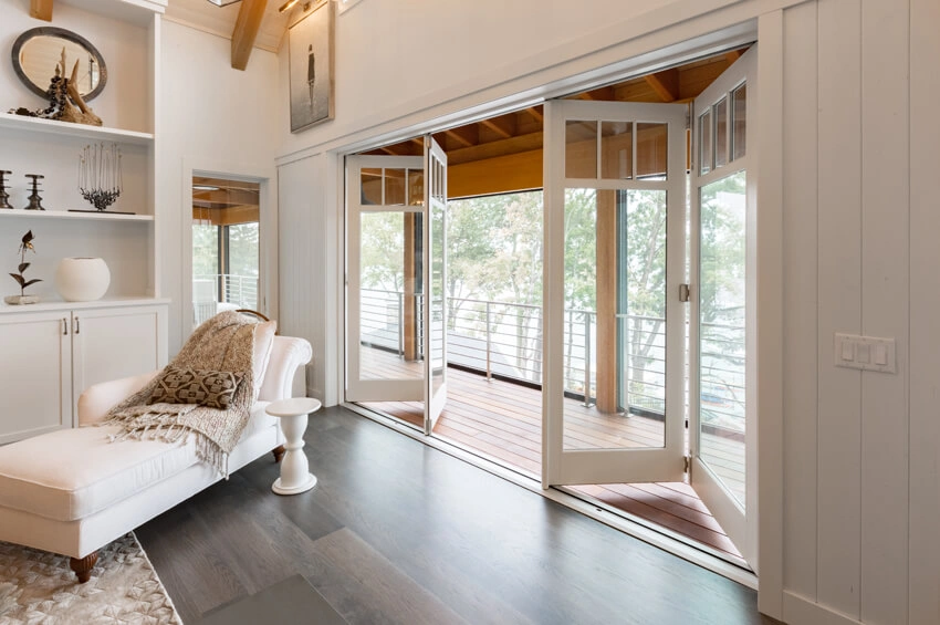 wisconsin-luxury-home-8 - Doors Open To Porch