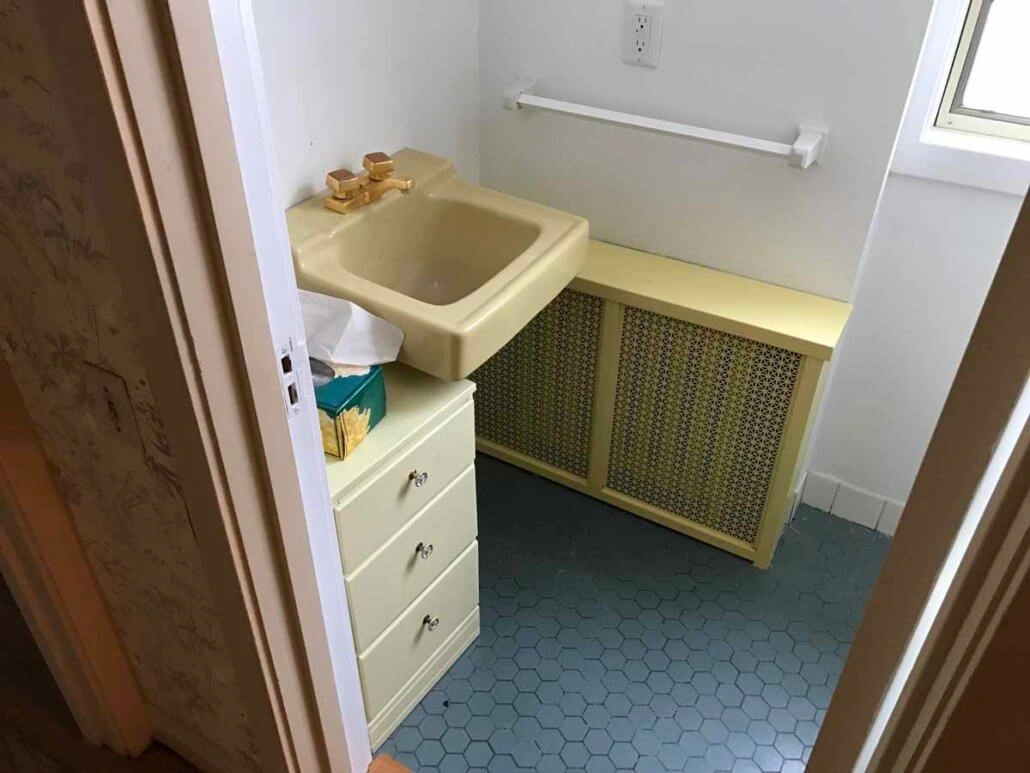 madison-home-renovation20 - Before – Dated bathroom