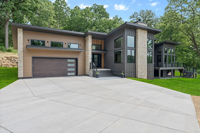 modern-neh-1 - Modern Style Home with Natural Elements