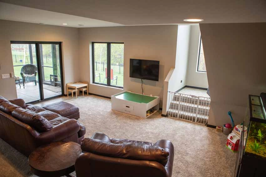 modern-home-builders12 - Lower Level and Screen Porch