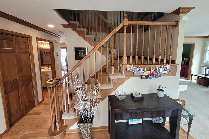 remodel-2-2 - Before – Staircase