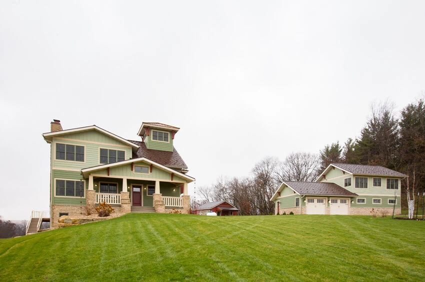 wisconsin-arts-and-crafts-s - Home with Detached Garage