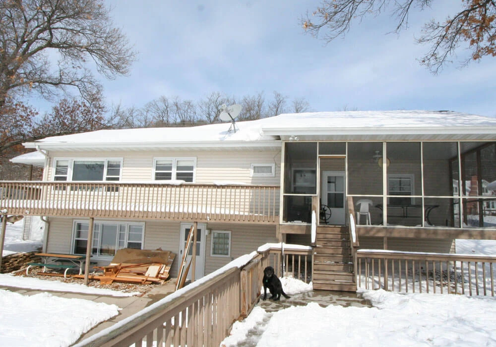 exterior-remodel-wisconsin-before - Before – Fewer windows to the lake