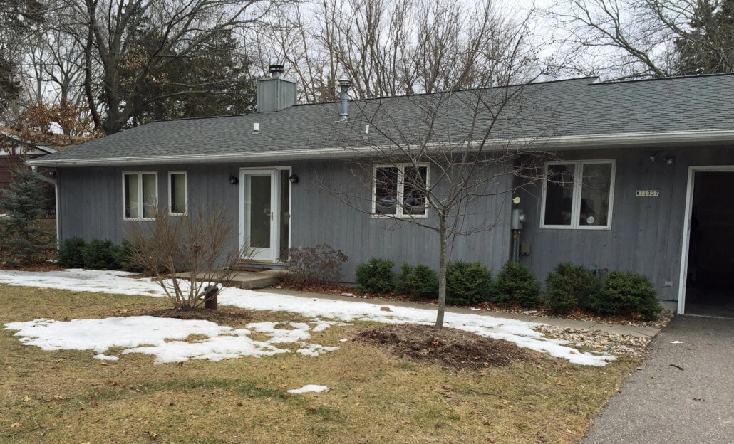 lake-wi-home - Before – Front view of demolished home