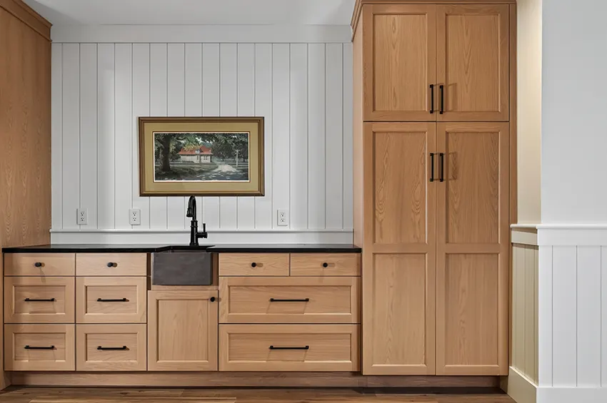Lower level wet bar